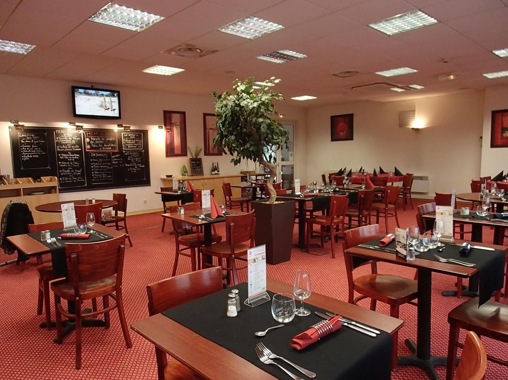 Brit Hotel Orleans St Jean De Braye - L'Antares Saint-Jean-de-Braye Zewnętrze zdjęcie